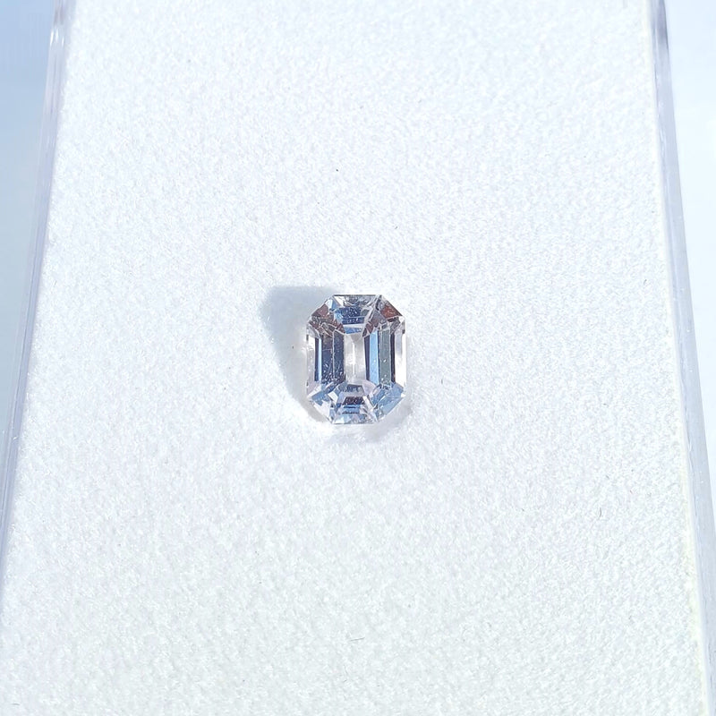 White Sapphire emerald Cut 1.32 ct - Gemorex International Inc.